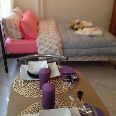 Appartement Studio Floral à Thessalonique Extérieur photo